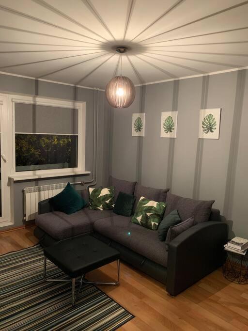 Lägenhet Quiet And Comfortable With Parking For A For Two, One Or A Couple Guests With A Child *
